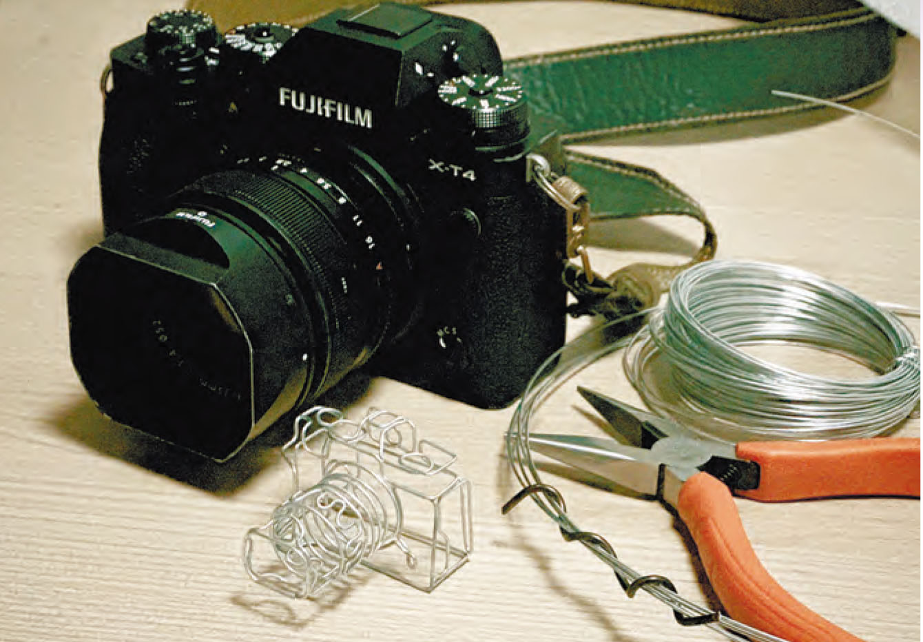 今回橋さんに触発されて作った初めての立体作品「カメラ」